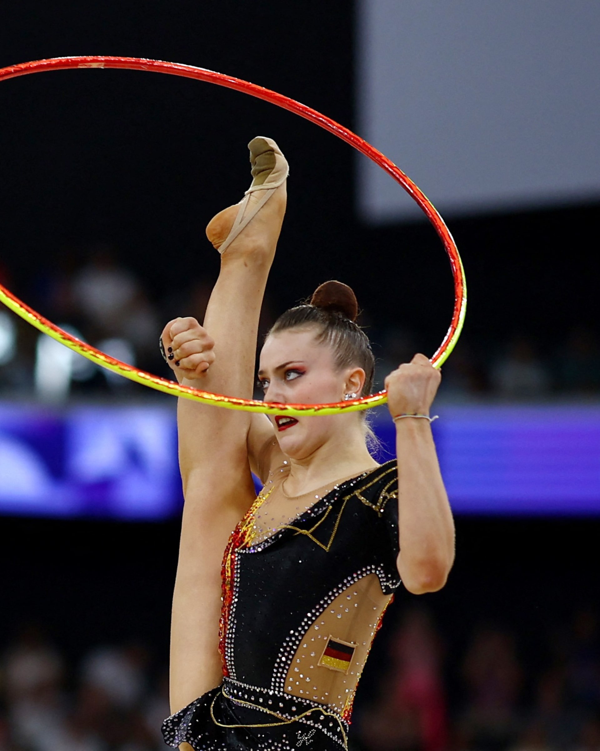 Ritmikus gimnasztikázó verseny közben